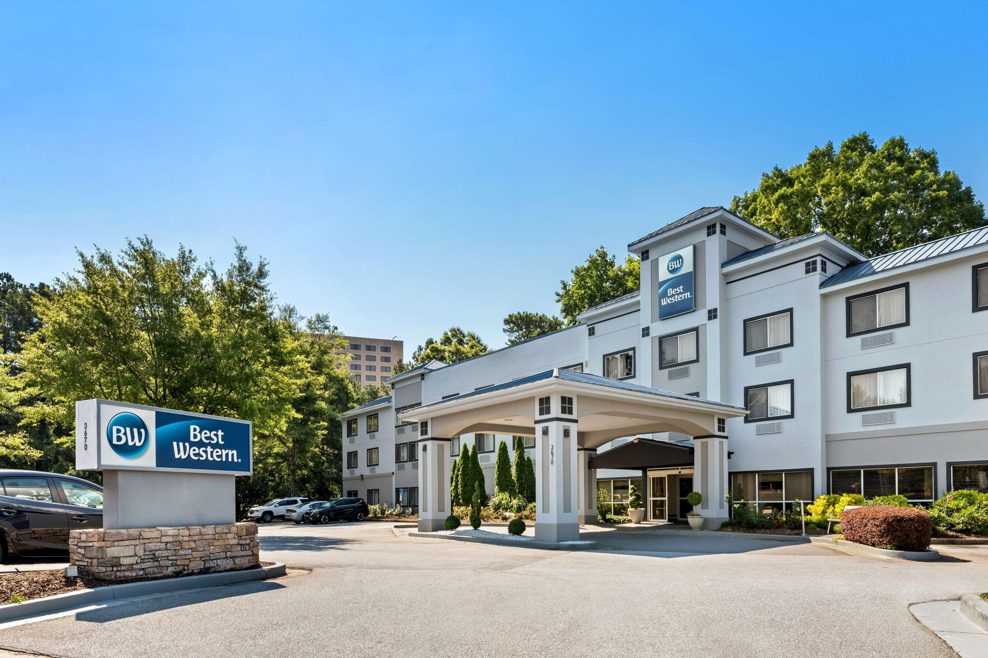 Vista Exterior Best Western Gwinnett Center Hotel