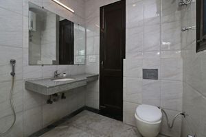 Alojamiento - OYO 15202 Kanny Residency