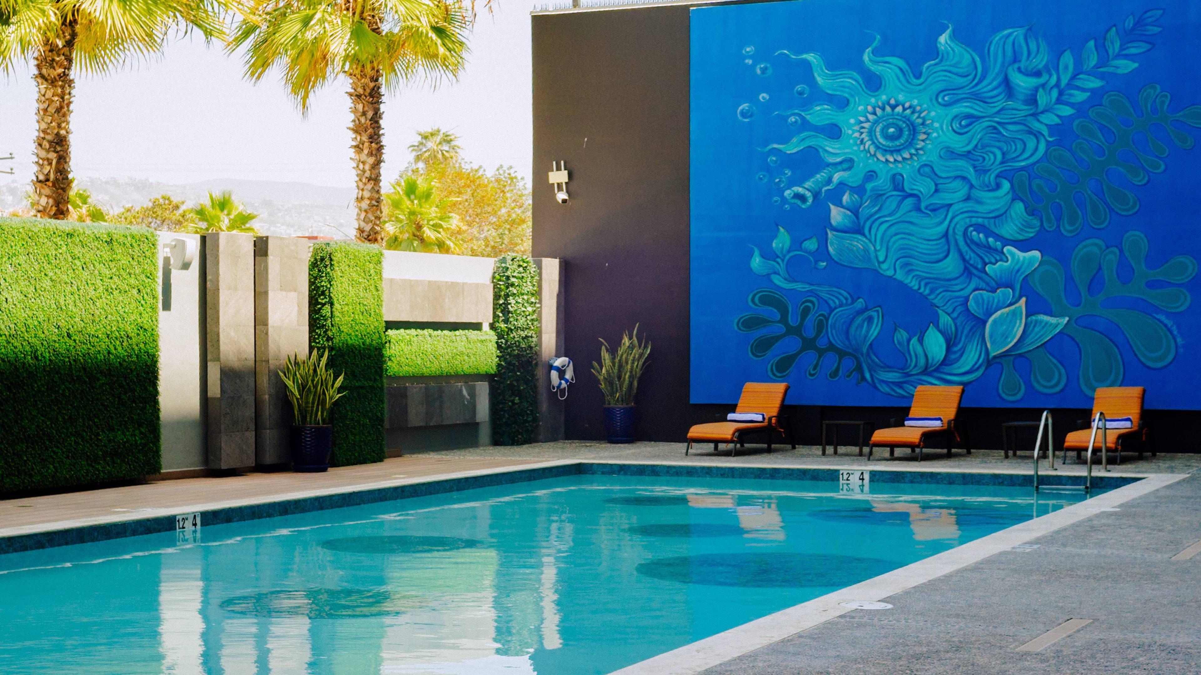 Vista Piscina Holiday Inn Express & Suites Ensenada Centro by IHG