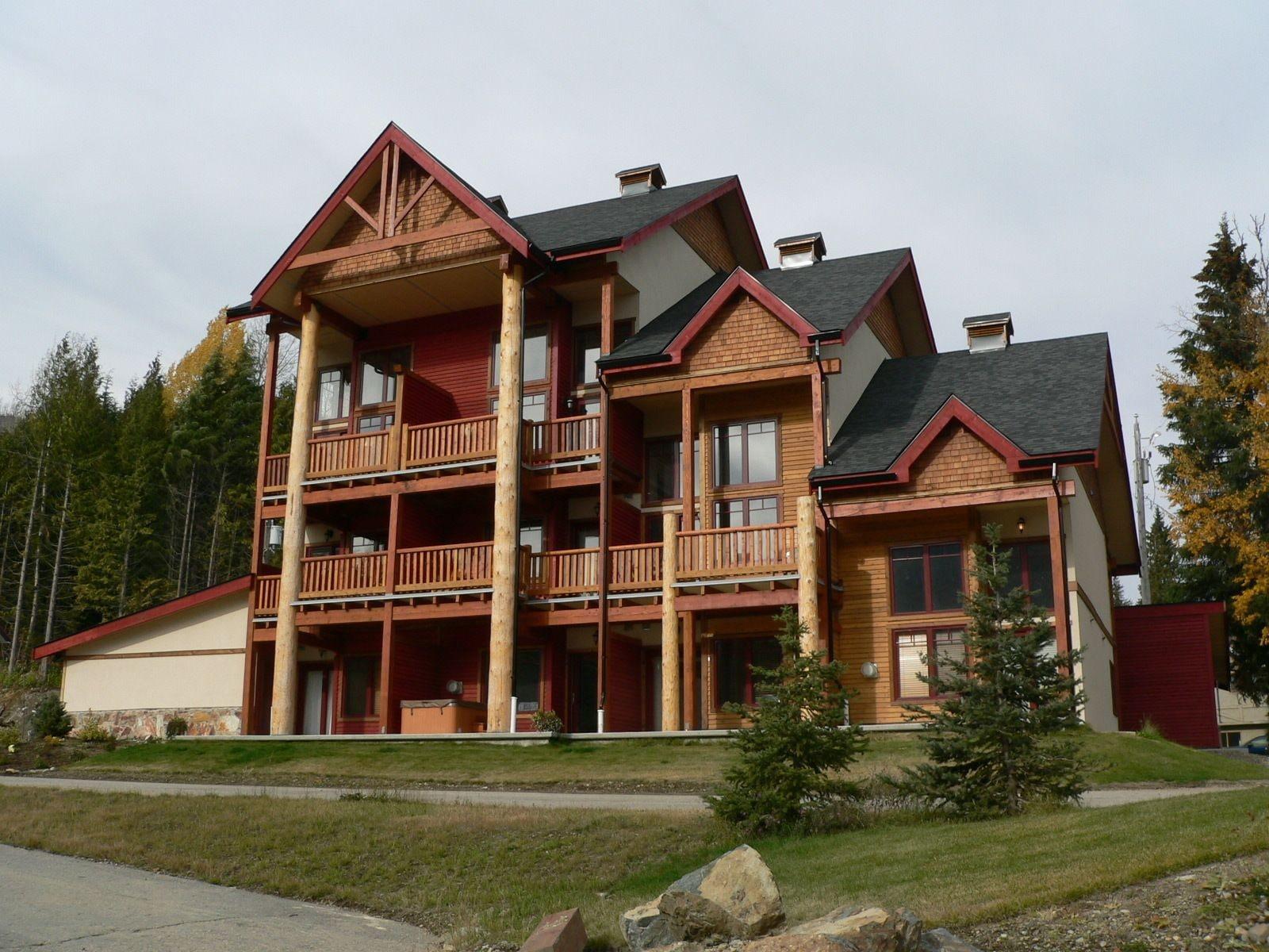 Vista Exterior Red Mountain Village Condos