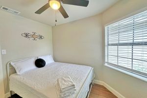 Alquiler Vacacional - Grandscapes! Centrally located near The Colony Shoreline, No Chores
