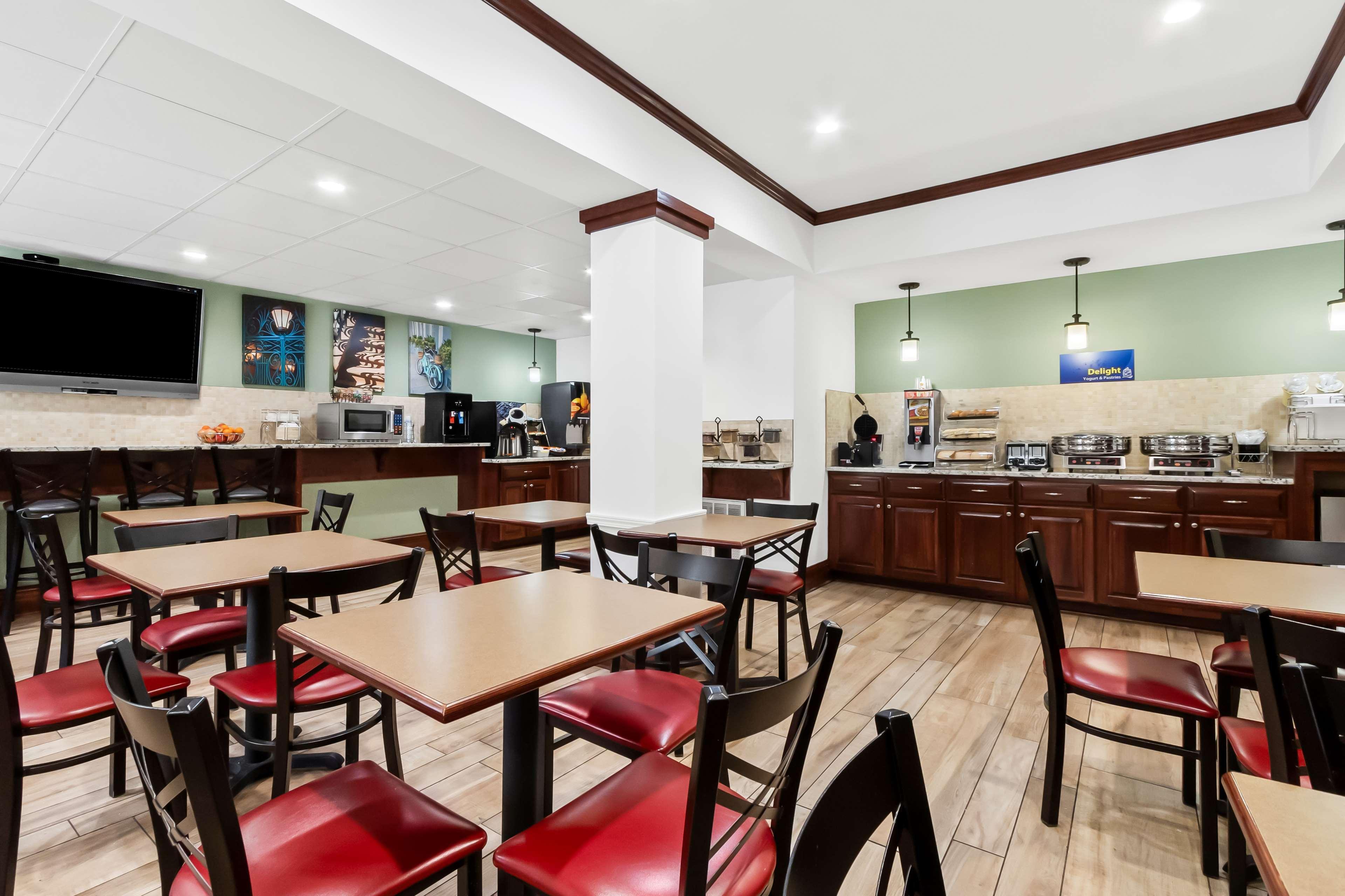 Restaurant Best Western Patriots Point