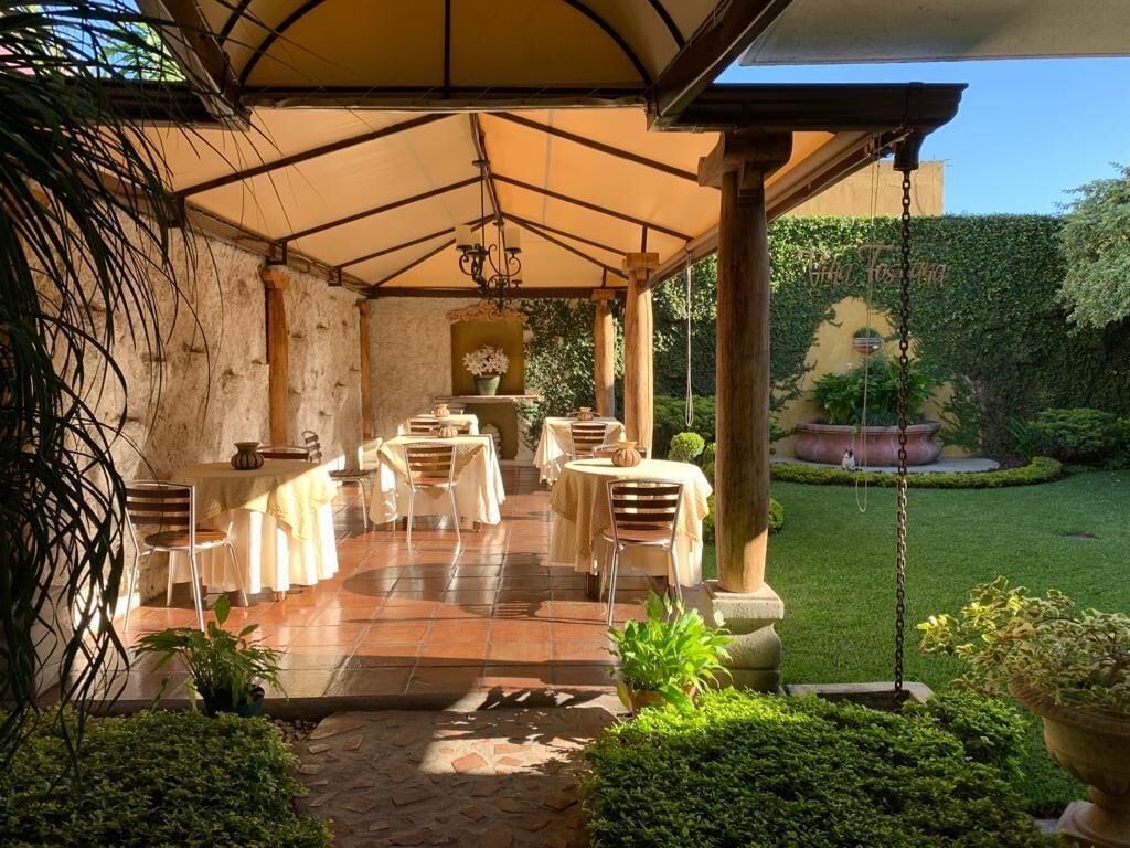 Varios Hostal Villa Toscana