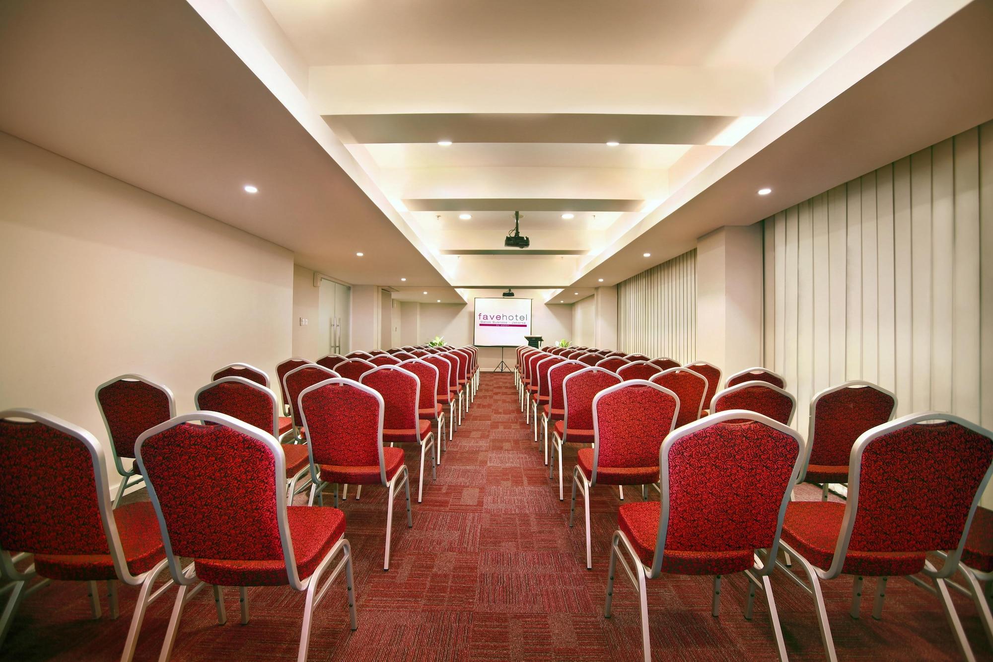 Sala de Reuniones favehotel Gatot Subroto