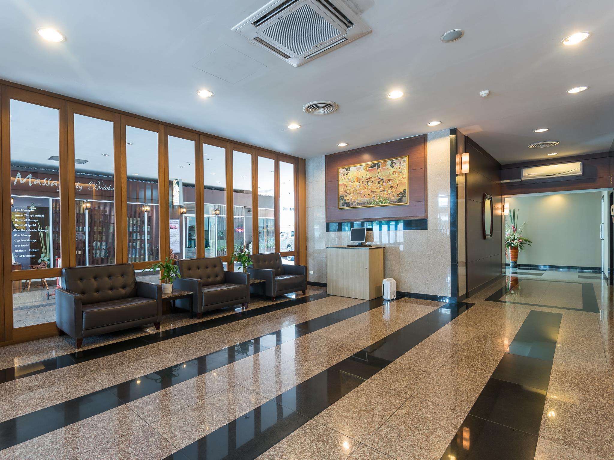 Vista Lobby Dynasty Grande Hotel