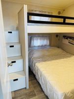 Alquiler Vacacional - Plant Lovers 3 BR Family Cottage at Sherkston Shores