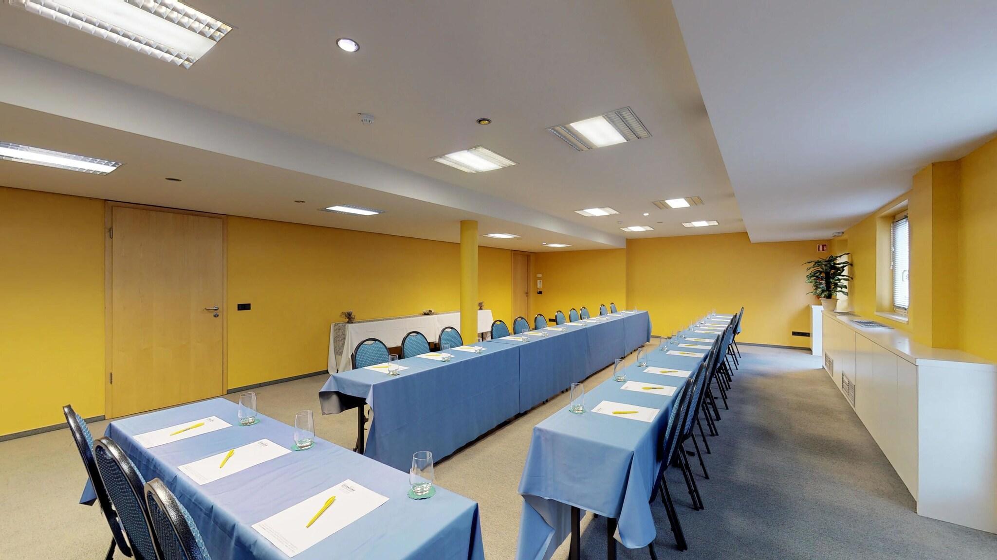 Centro de Negocios Hotel Stand'Inn