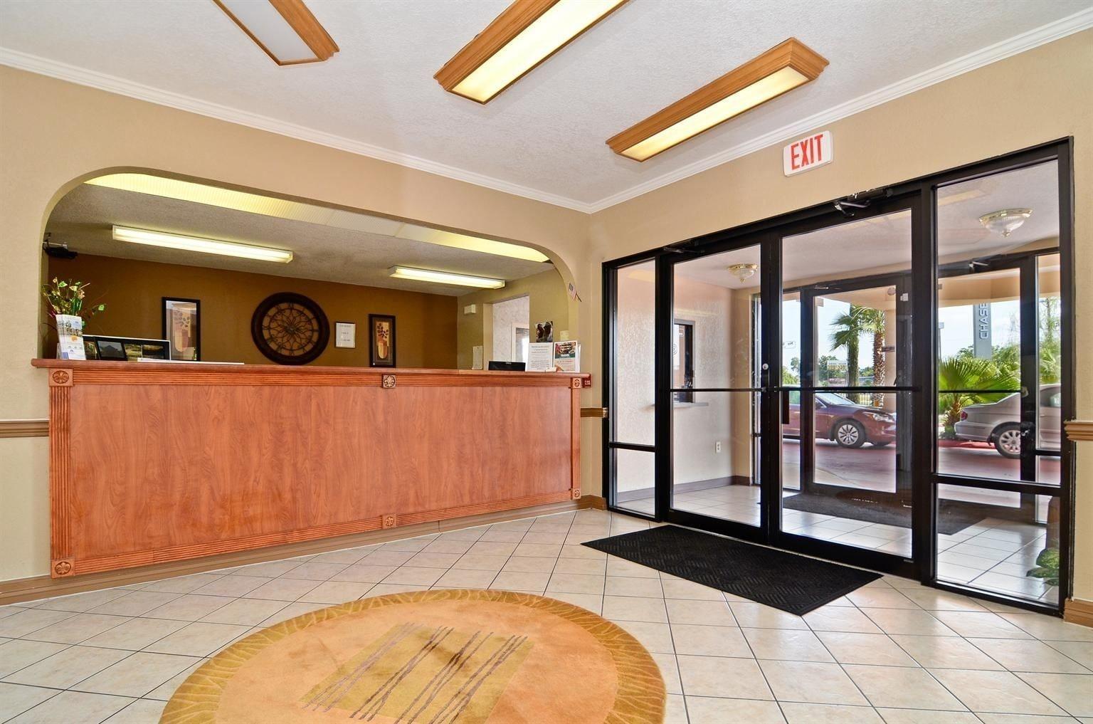 Vista Lobby Motel 6 Lake Charles, LA