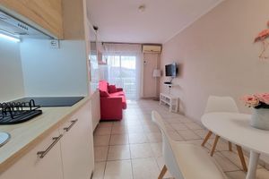 Alquiler Vacacional - Studio, 40 mt from the sea, 5th floor, wifi, air cond, balcony, elevator