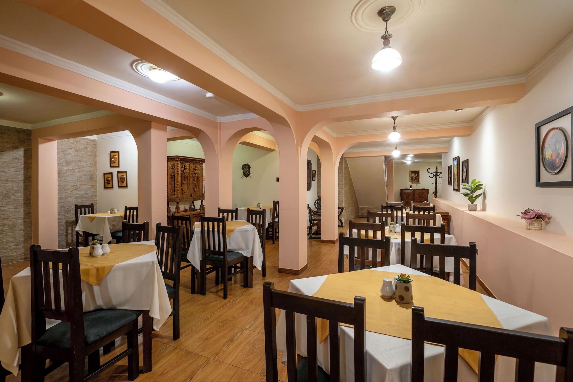 Restaurant El Virrey by Katari