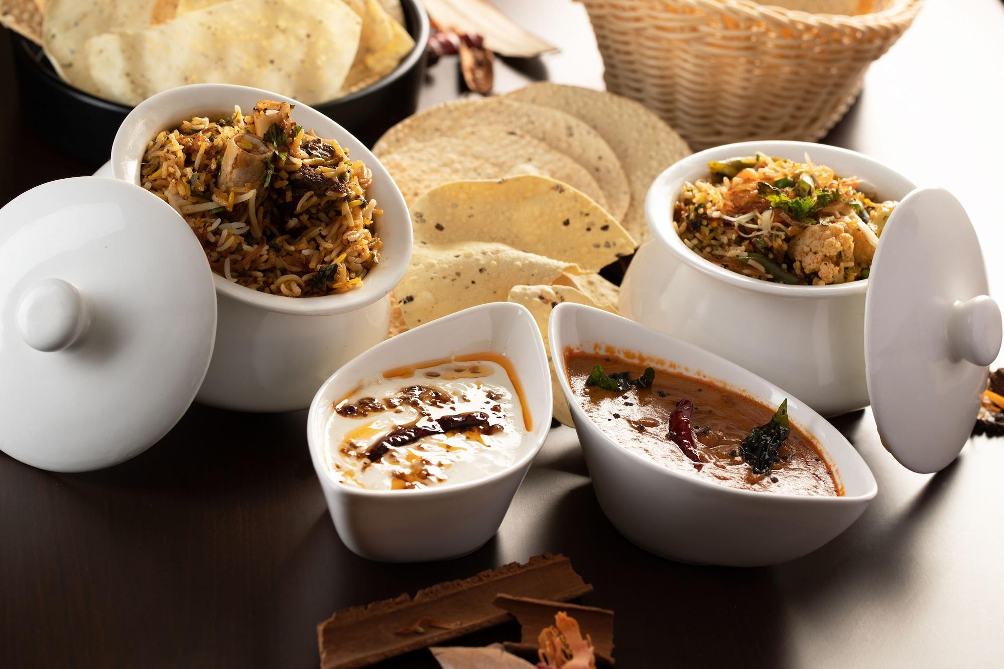 Restaurant Holiday Inn Agra MG Road by IHG