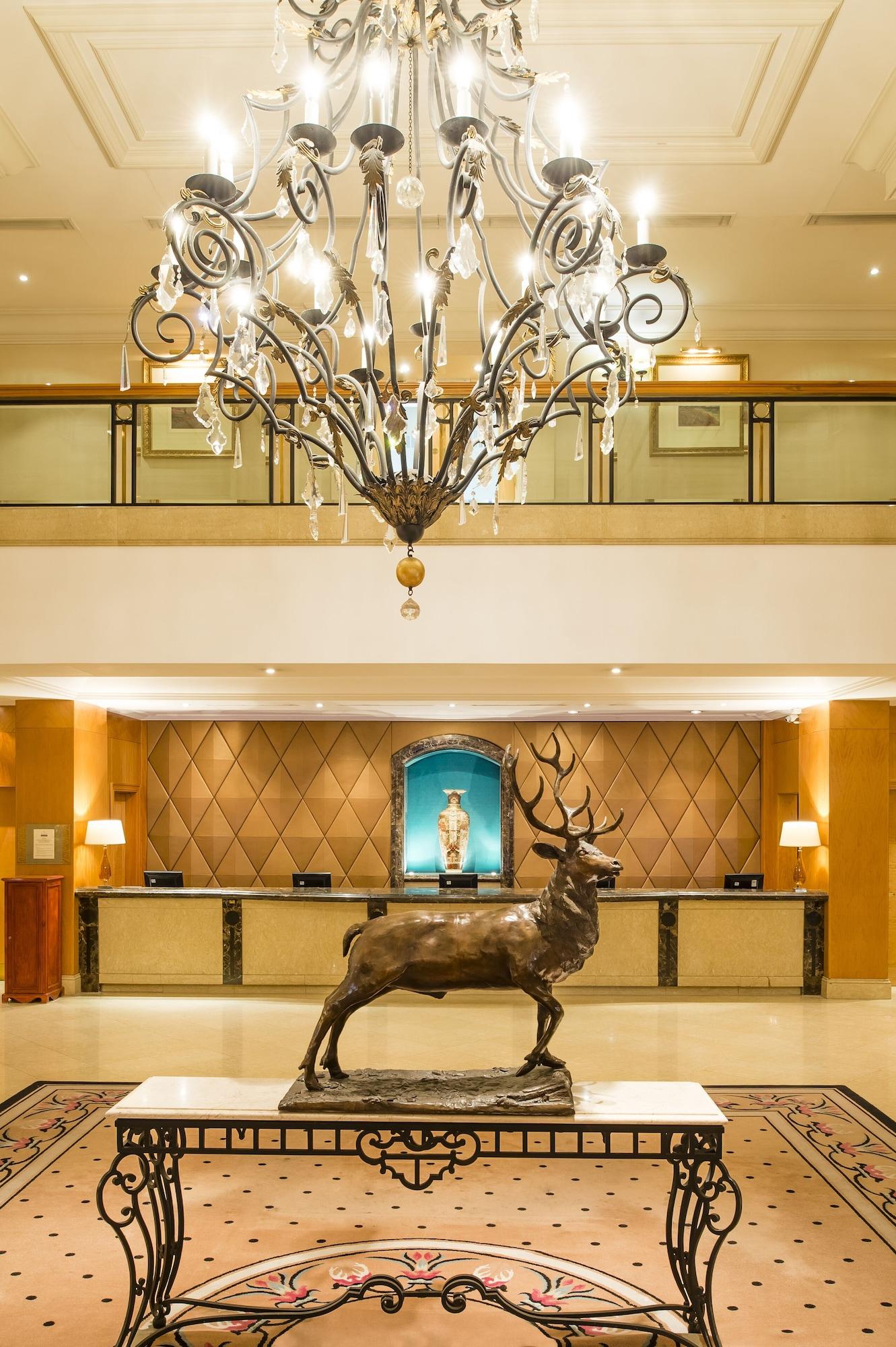 Vista Lobby Millennium Hotel and Conference Centre Gloucester London