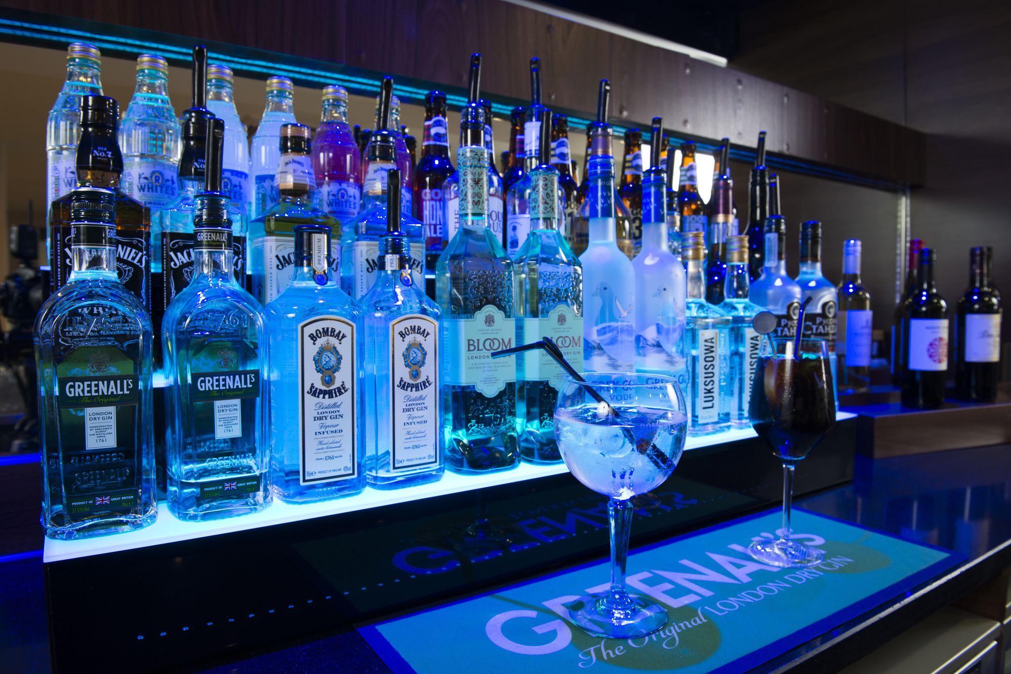 Bar/Salón Holiday Inn Express Lichfield by IHG