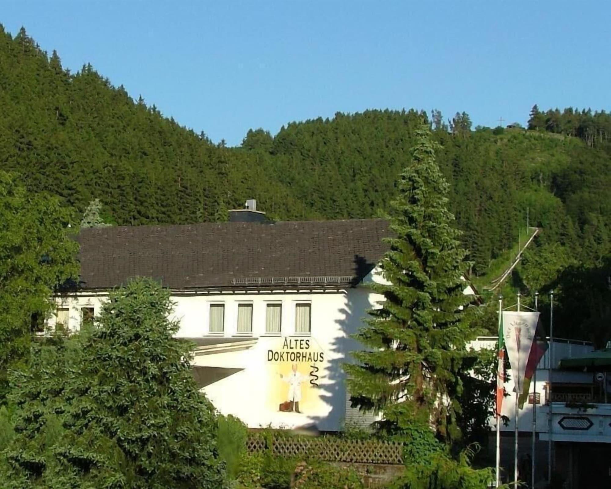 Vista Exterior Altes Doktorhaus