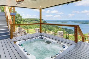 Alquiler Vacacional - Luxe Home w/ Panoramic Greers Ferry Lake Views