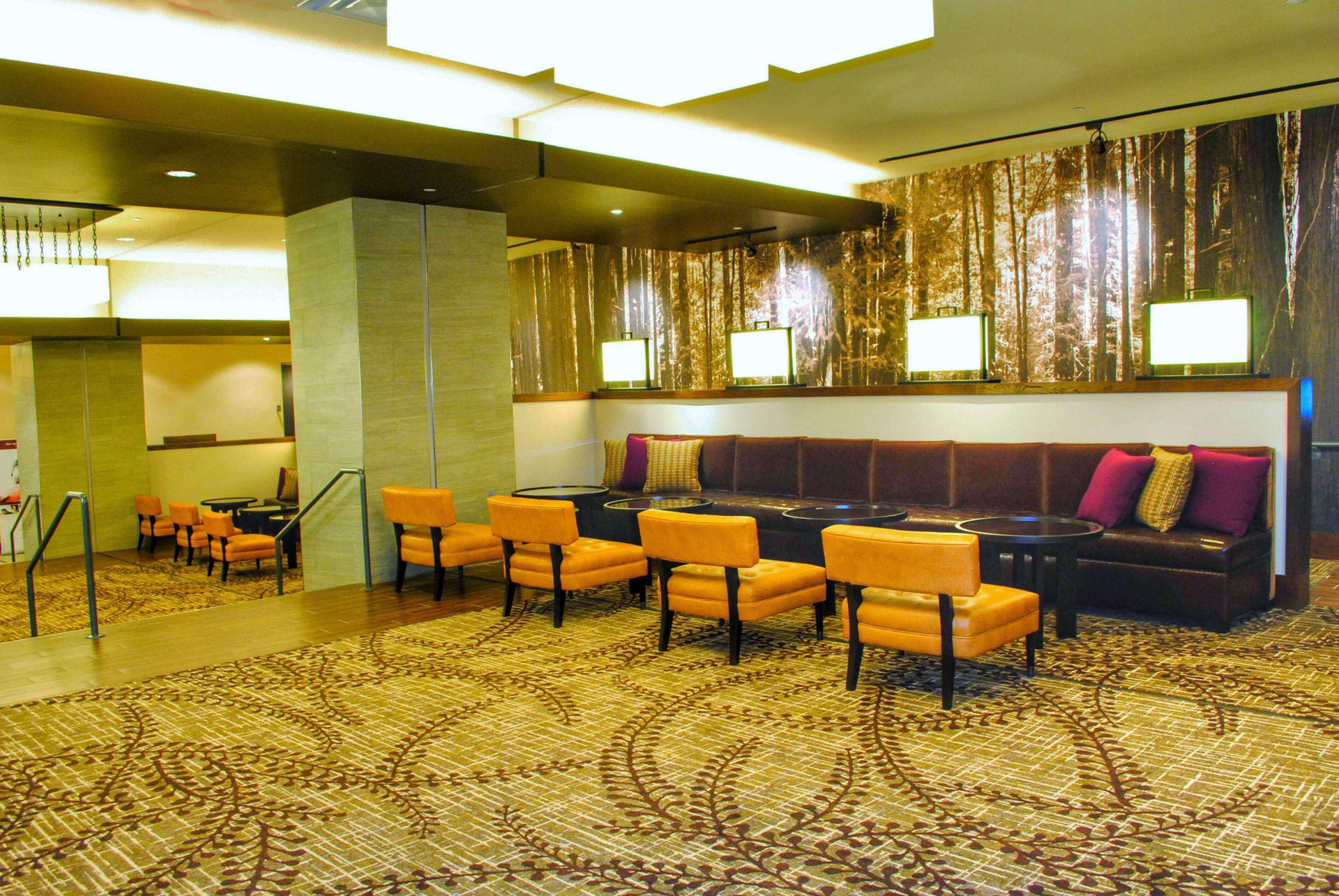 Vista Lobby Doubletree By Hilton Reading