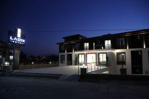 Alojamiento - Ladik Hotel