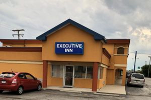Alojamiento - Executive Inn