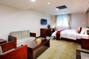 Alojamiento - New World Hotel