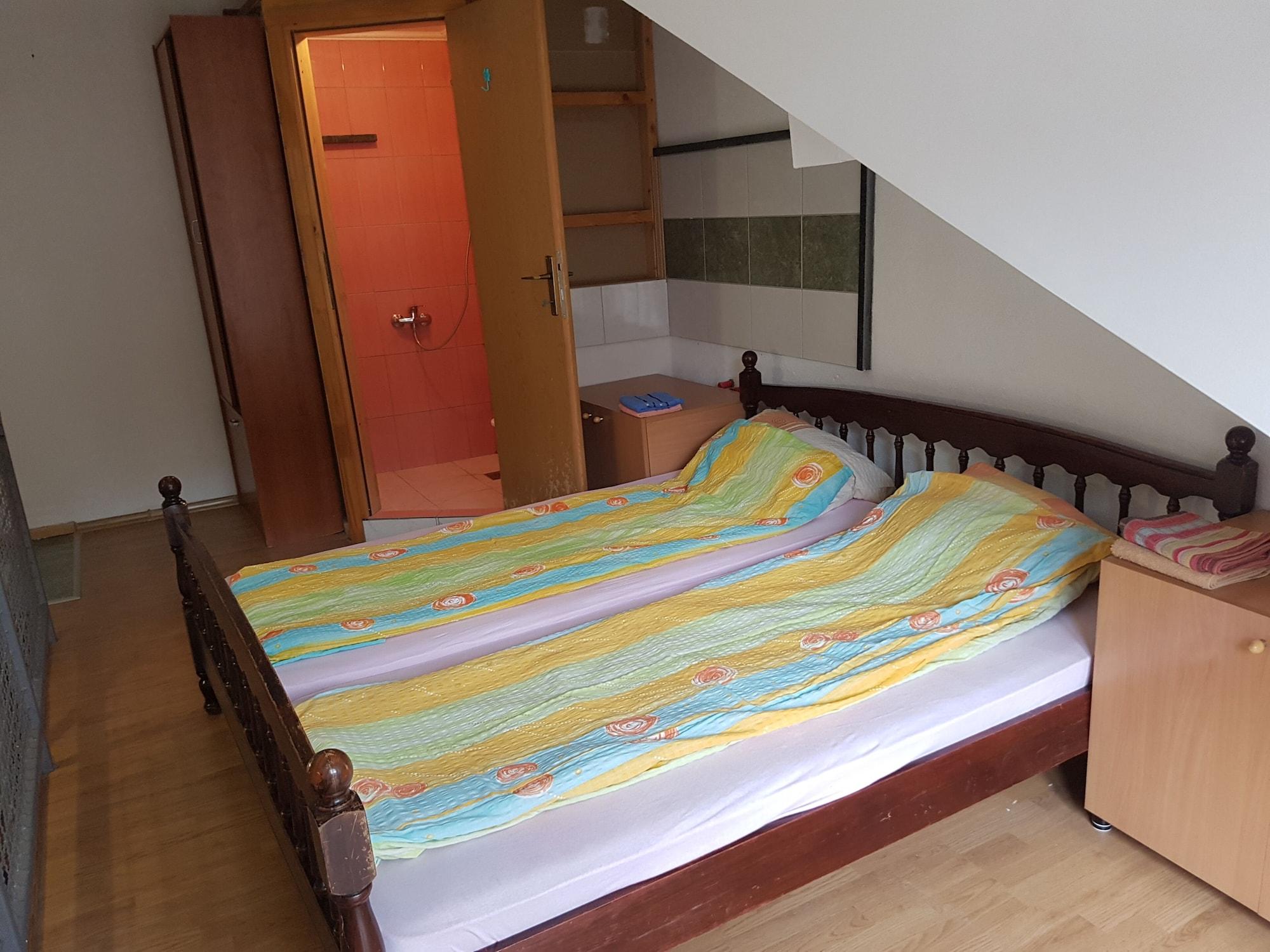 Comodidades del Alojamiento Dzajica Buk Rooms - Hostel