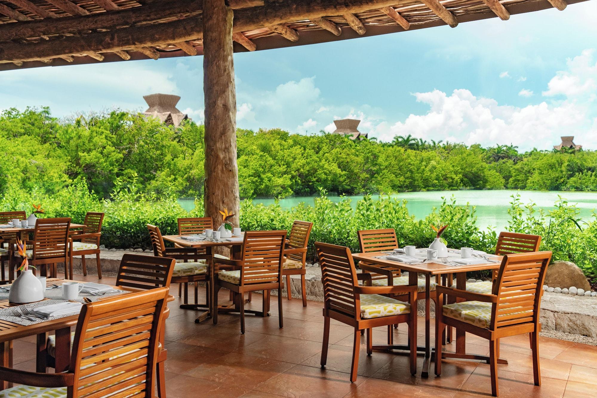 Restaurant Ocean Breeze Riviera Maya
