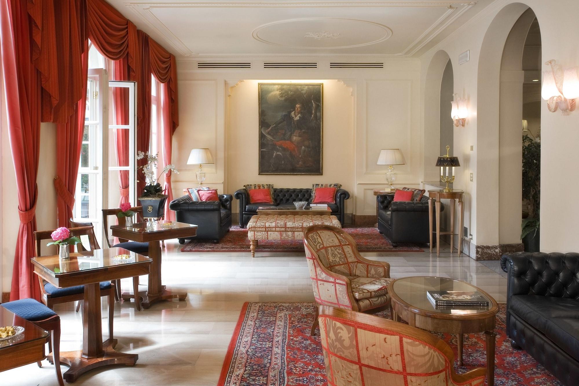 Vista Lobby Grand Hotel Sitea