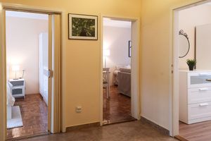 Alquiler Vacacional - Central 2-Bedroom Apartment + Free Private Parking