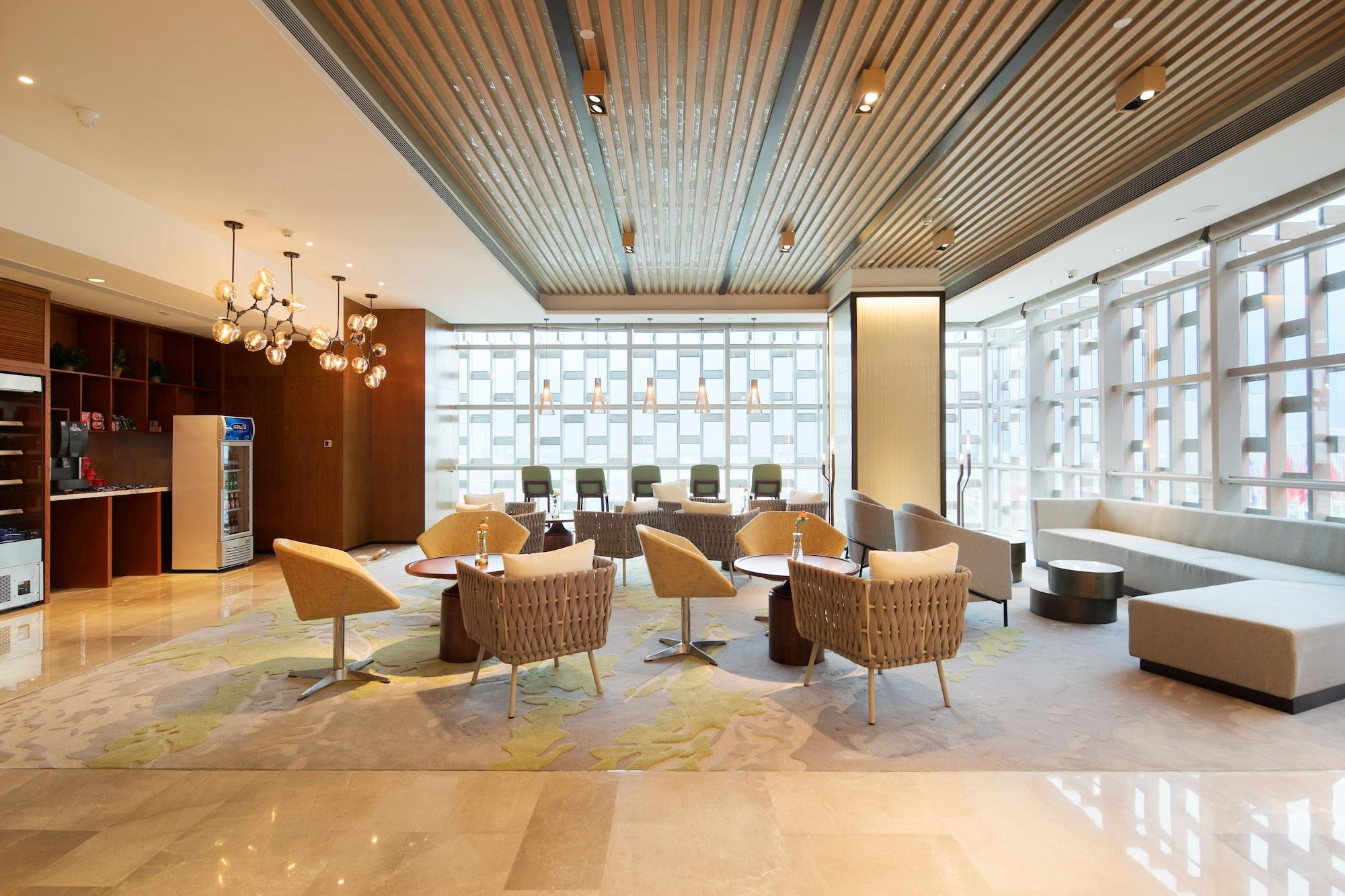 Vista Lobby Hilton Garden Inn Zhuhai Hengqin