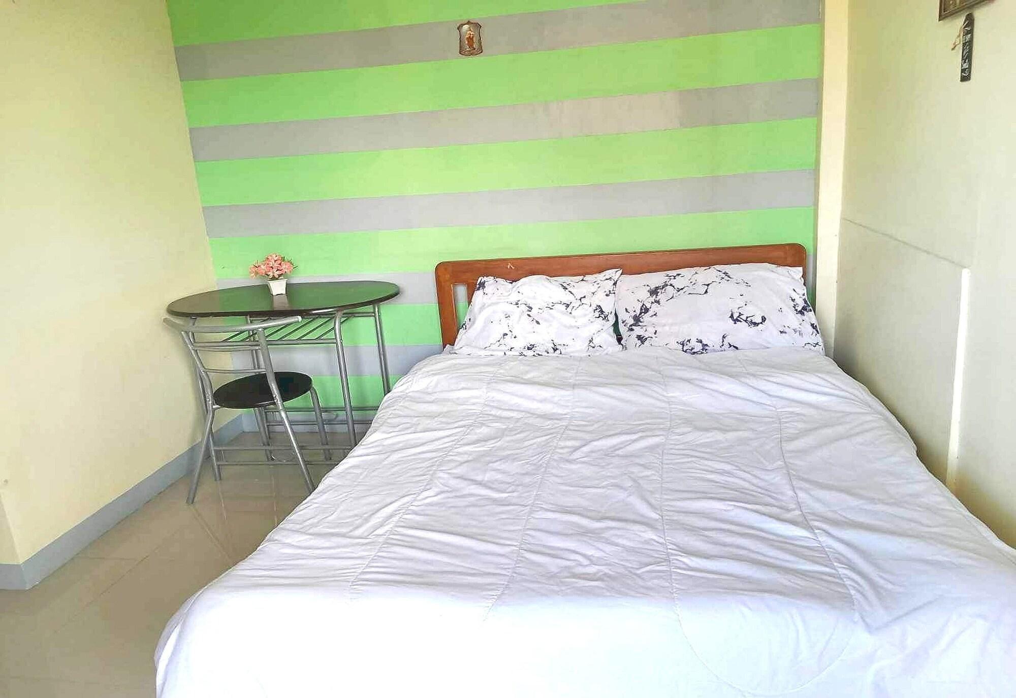 Habitación OYO 1062 Casa Edna Microtel And Function