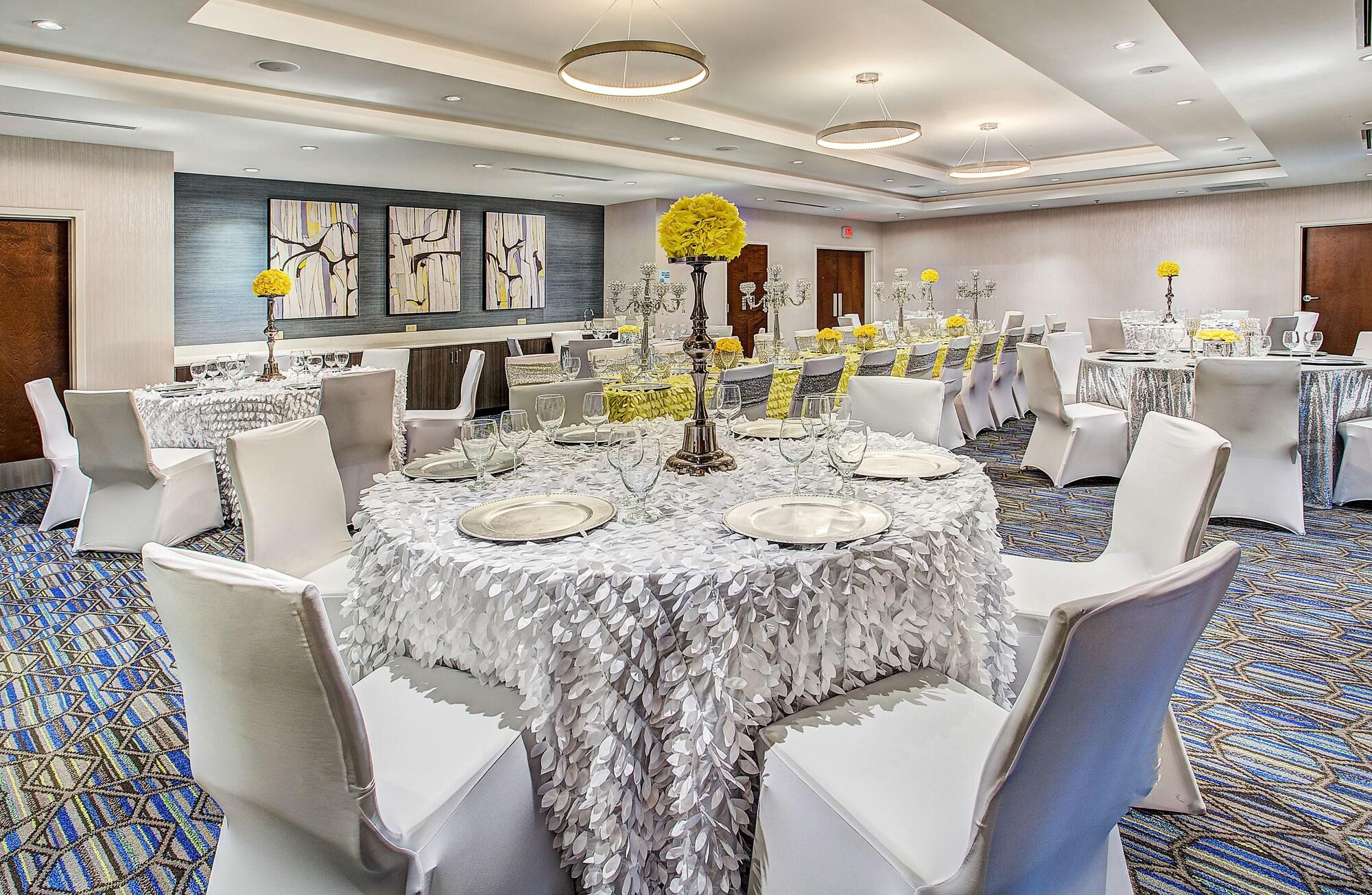 Sala de Reuniones Holiday Inn Express & Suites Covington by IHG