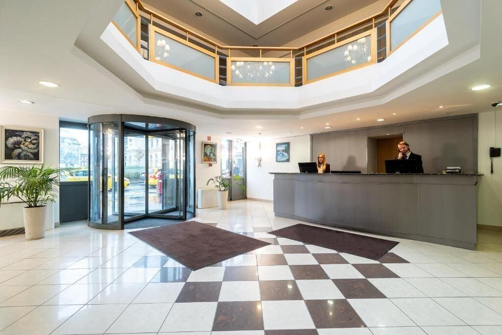 Vista Lobby East City Budapest