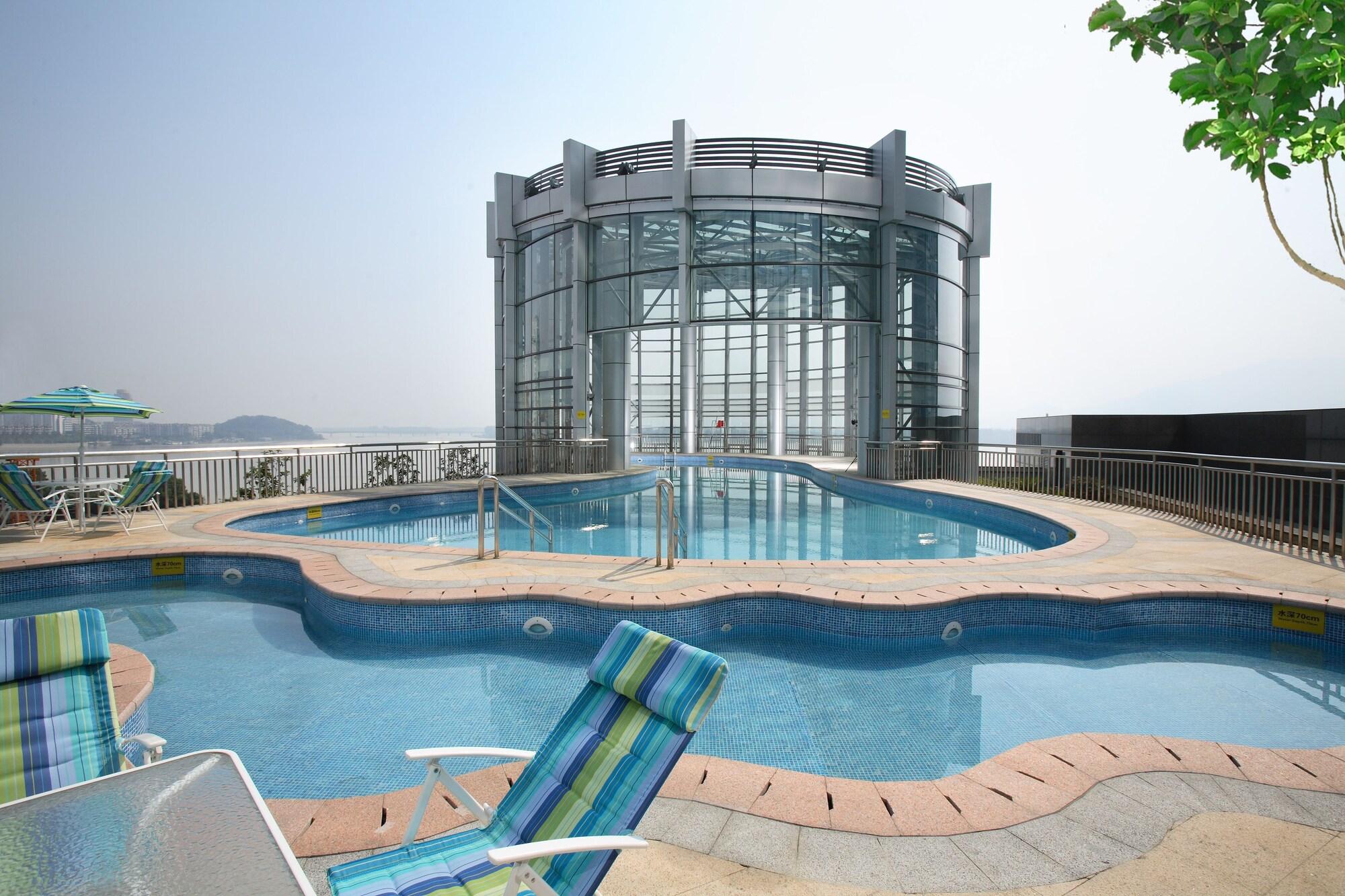 Vista Piscina Fuyang International Trade Center Hotel