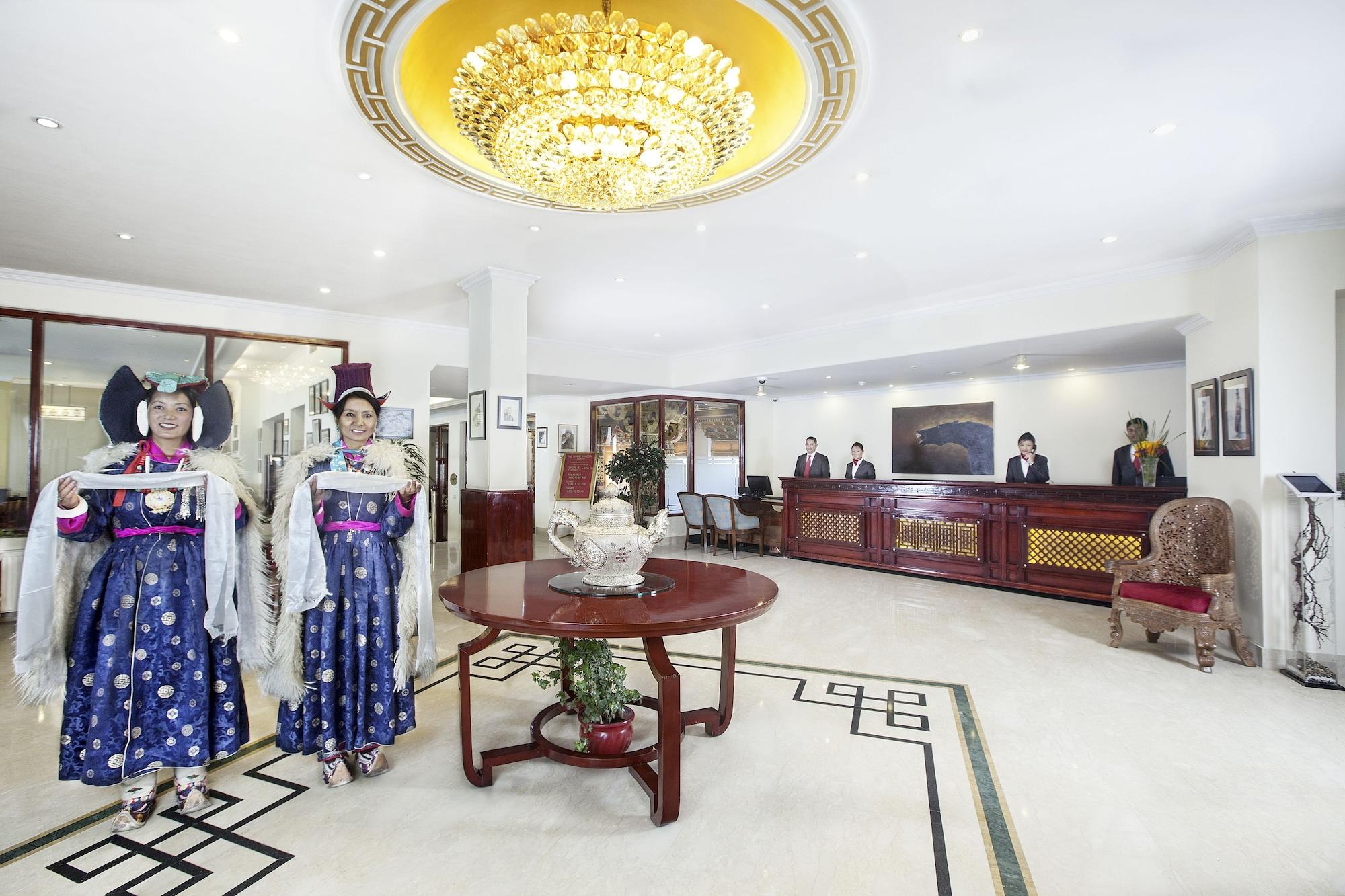 Vista Lobby The Grand Dragon Ladakh