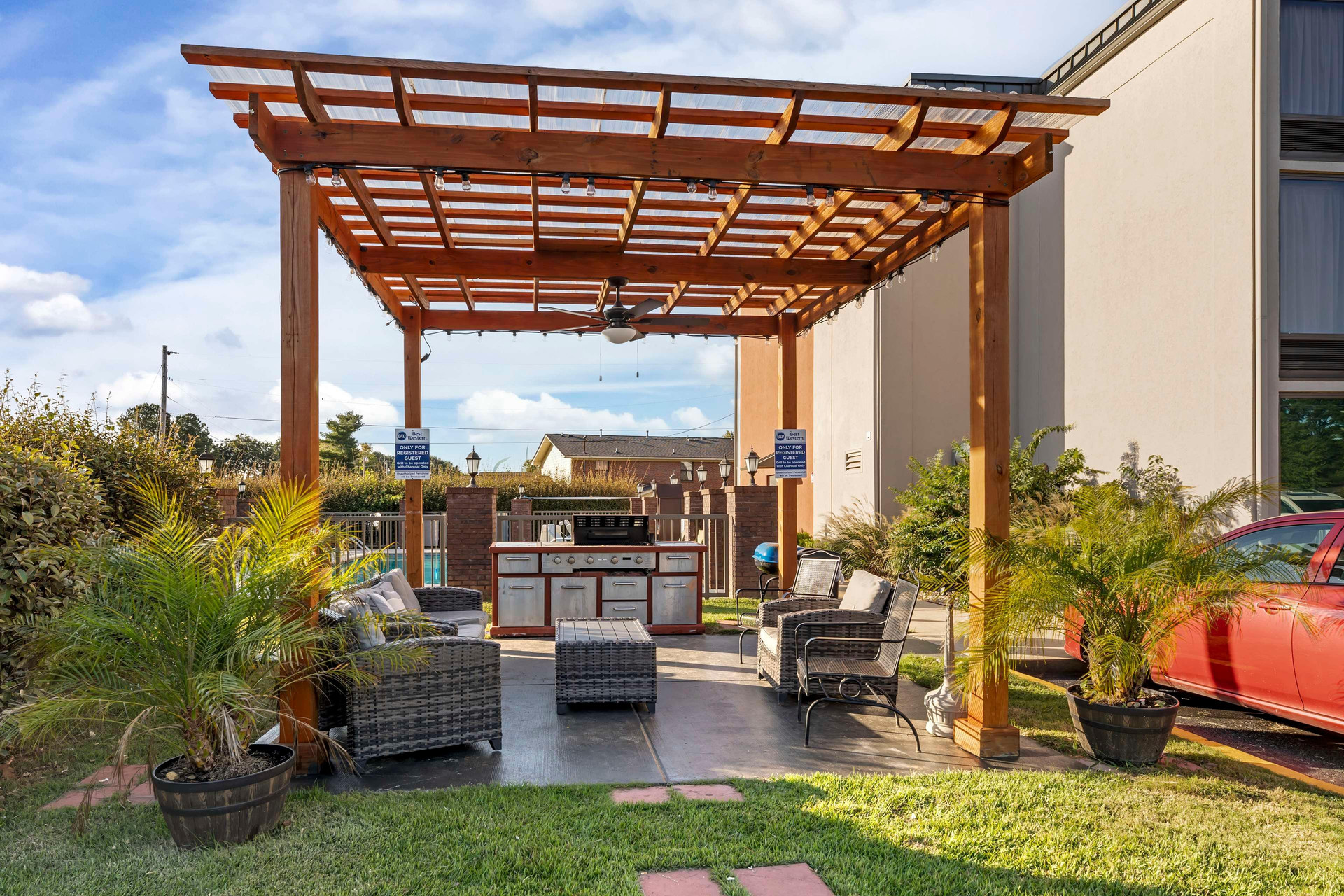 Vista Exterior Best Western New Albany