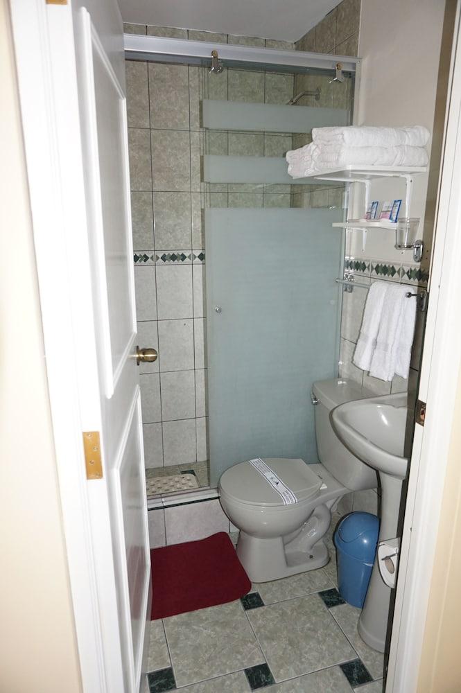 Baño Hostal El Imperio