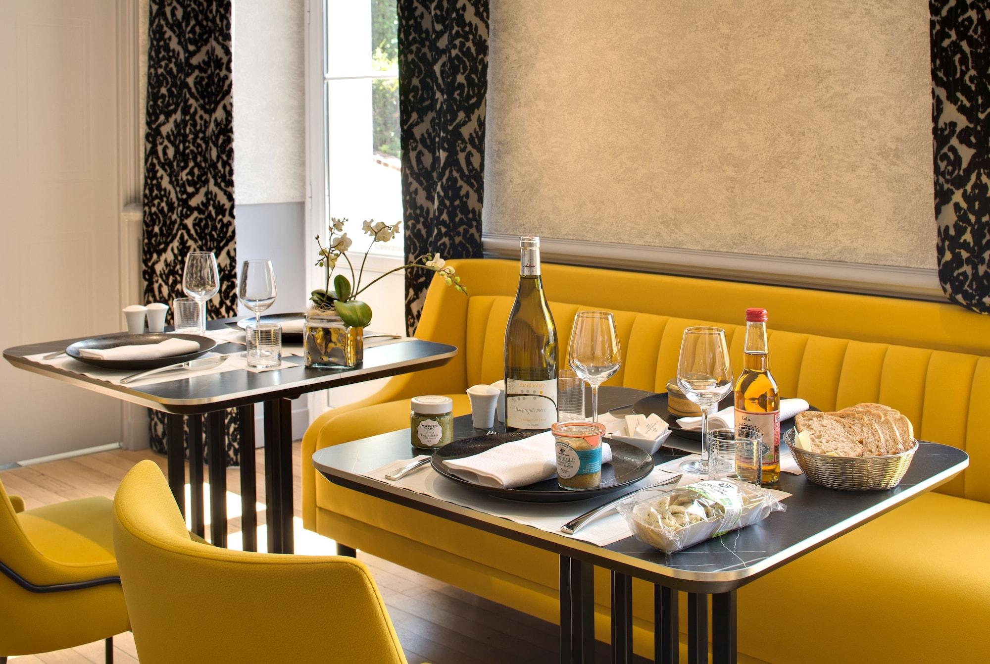 Bar/Salón Le Manoir les Minimes