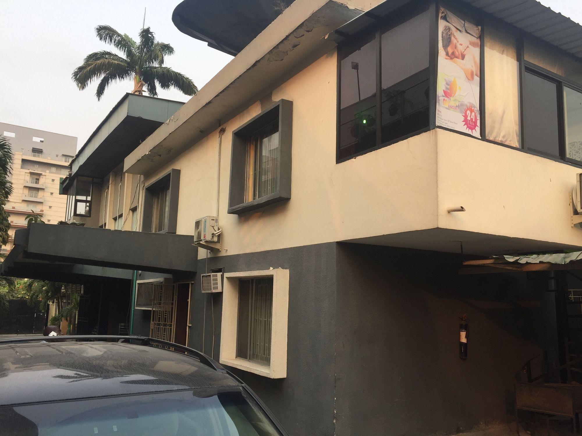 Vista Exterior Moonway Hotels Limited
