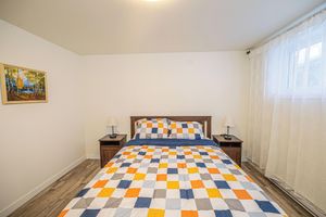 Alquiler Vacacional - Entire Renovated 5BDR House in Chambly, ALL NEW! Swimming pool