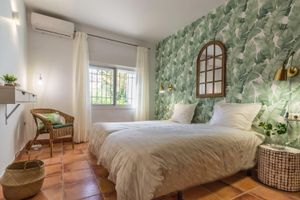 Alquiler Vacacional - Villa El Pino. Beautiful and spacious Spanish style villa with private pool