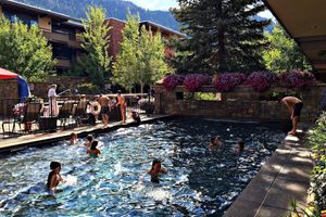 Alojamiento - Aspen Square Condominium Hotel