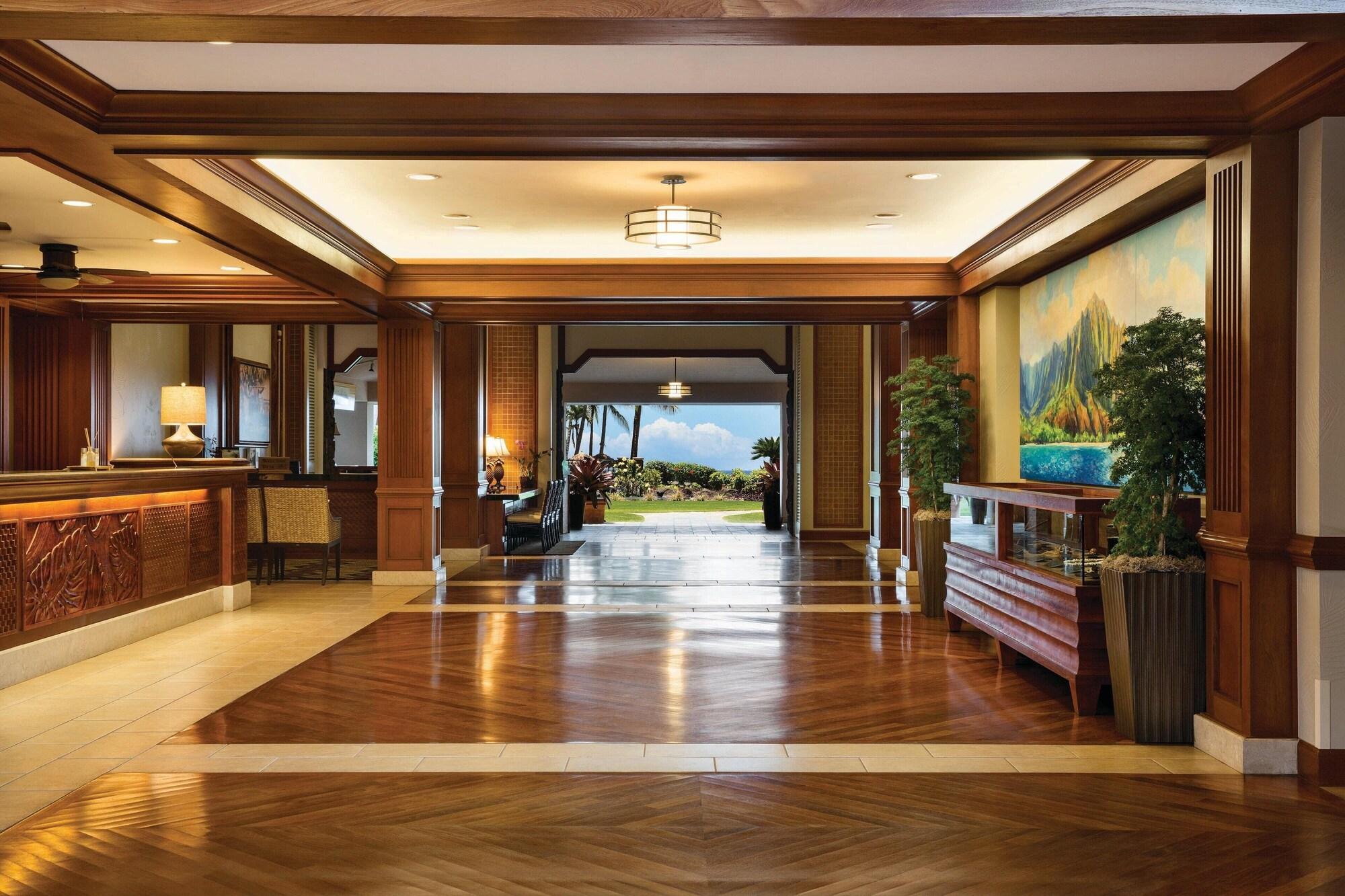 Vista Lobby Marriott's Waiohai Beach Club