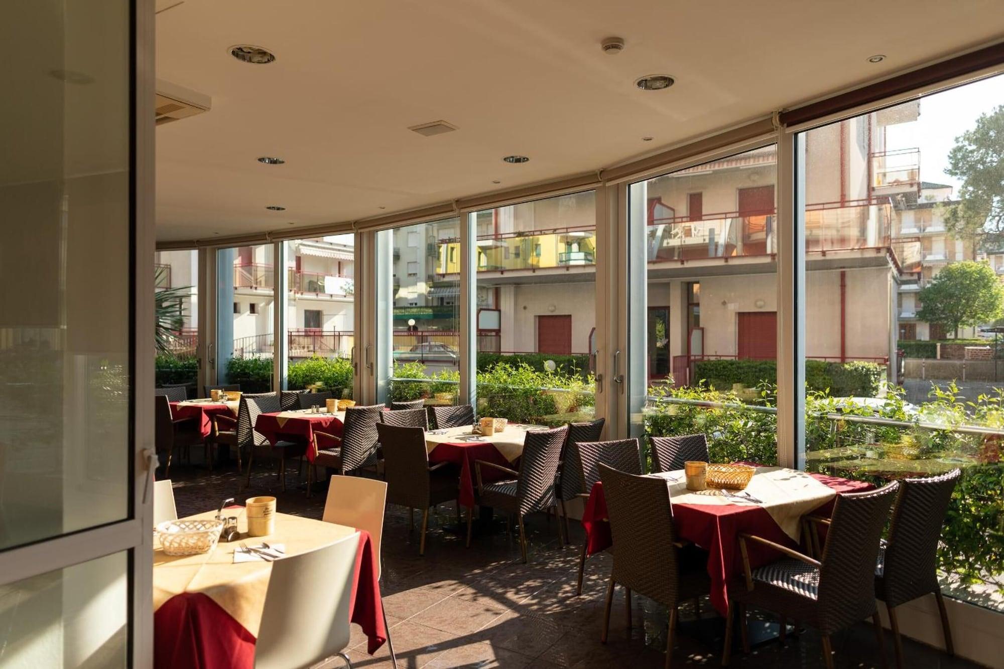Restaurant Aparthotel Sheila