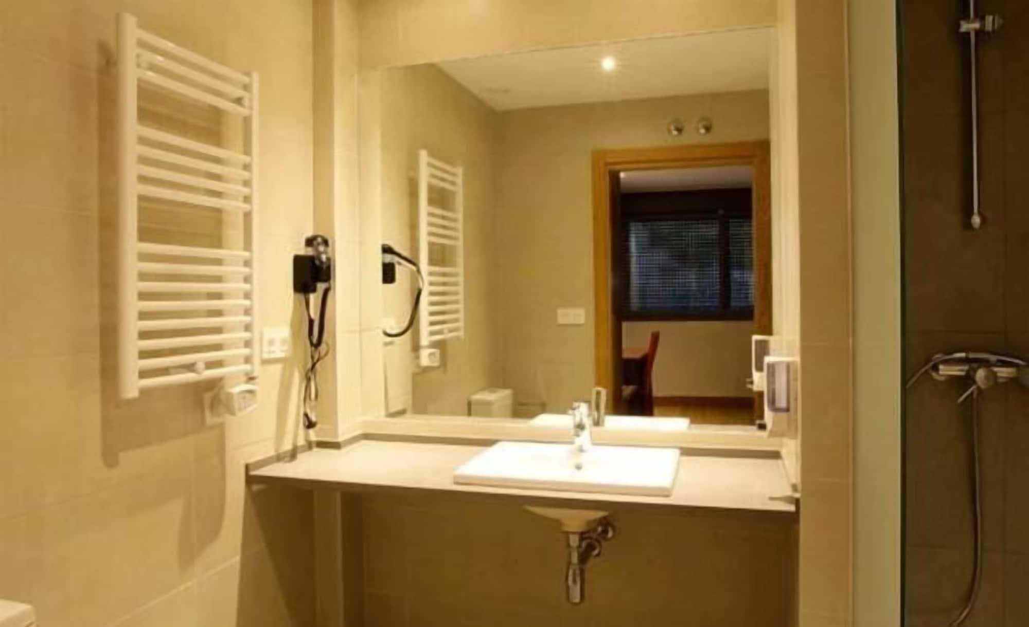 Equipamiento de Habitación Aginaga Hotela