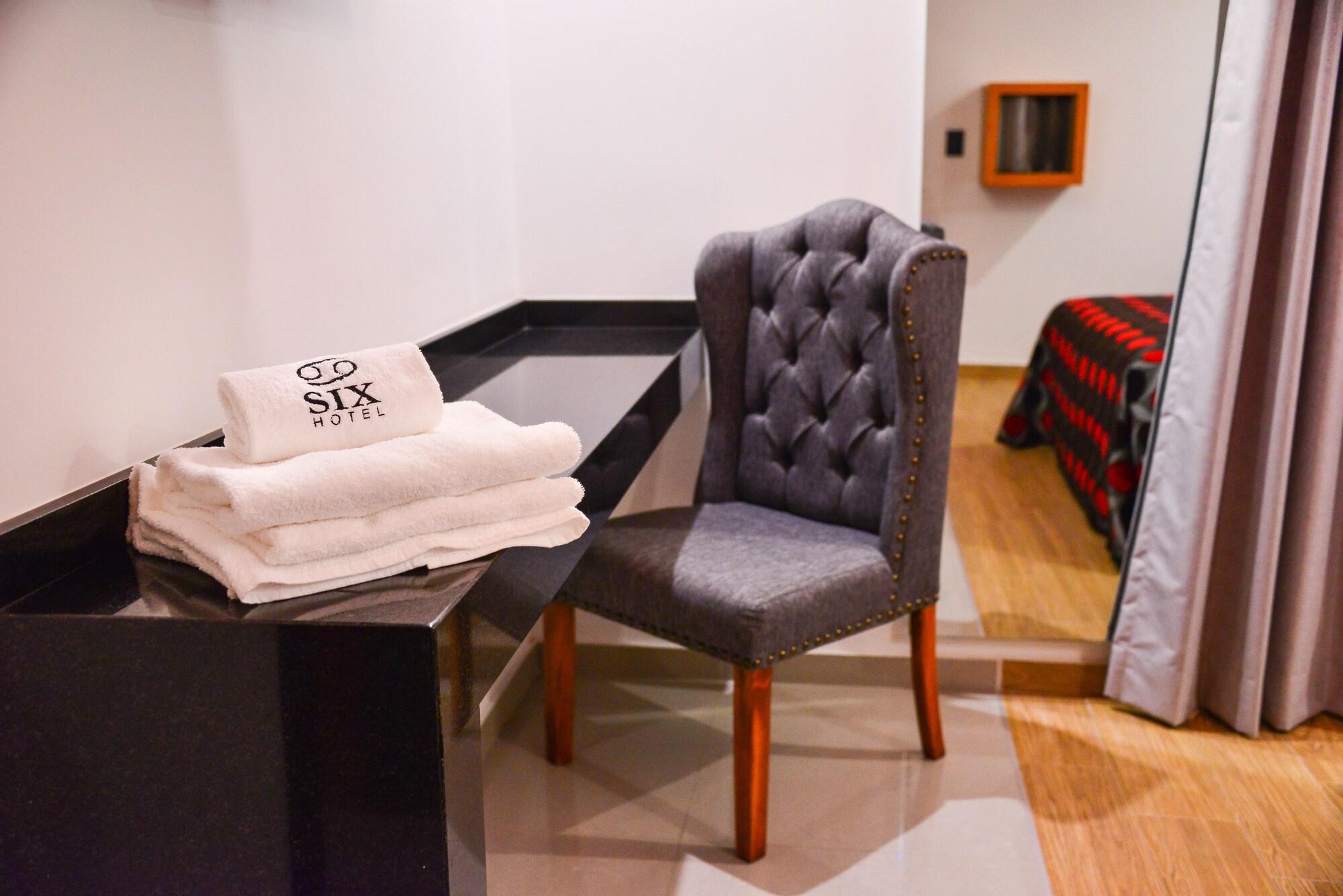 Set de Habitación Six Hotel Guadalajara Expiatorio