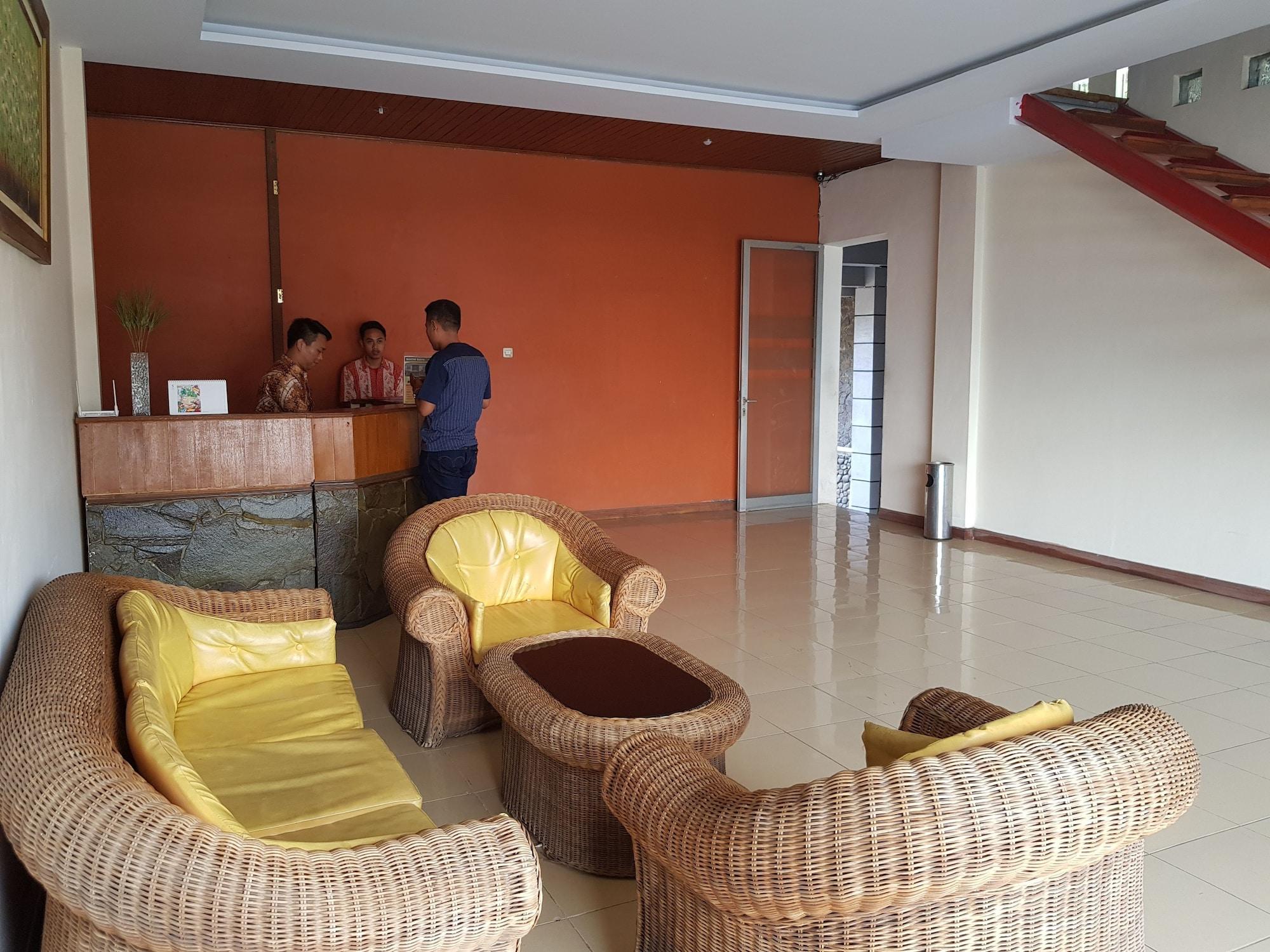 Vista Lobby Hotel Alamanda Garut