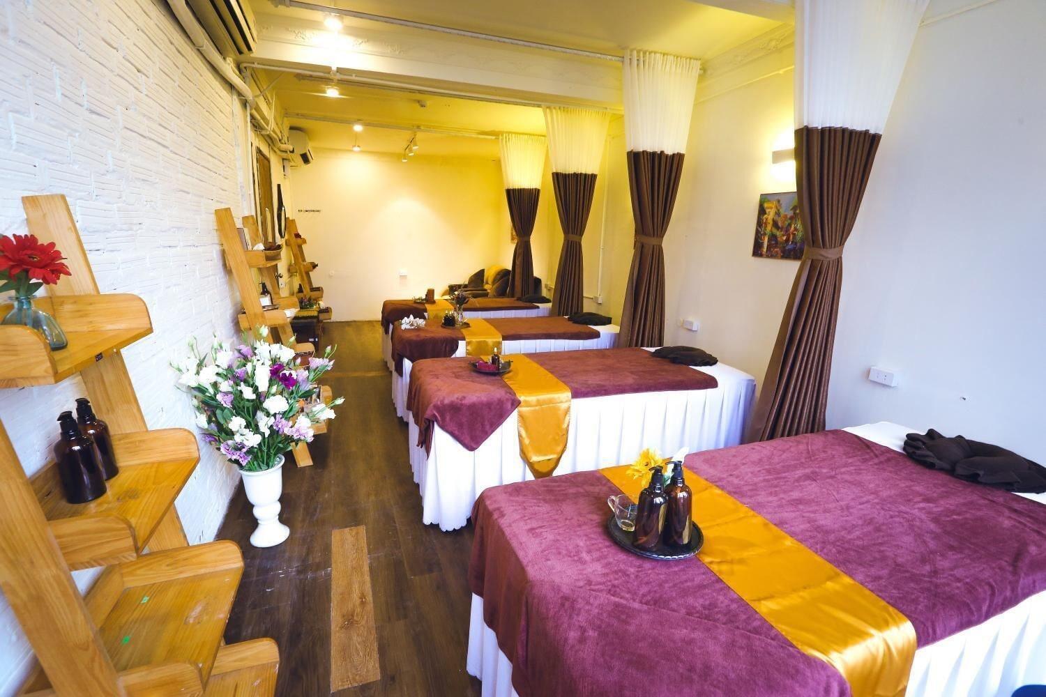 Spa Soft Pillow Hostel - Adults Only