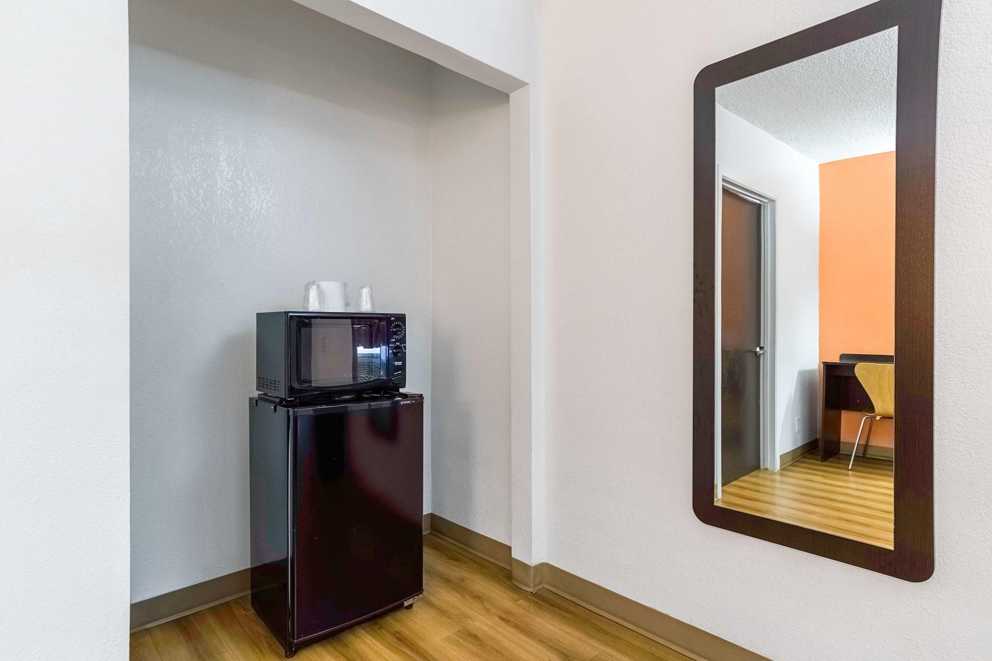 Set de Habitación Motel 6 Long Beach, CA - International City