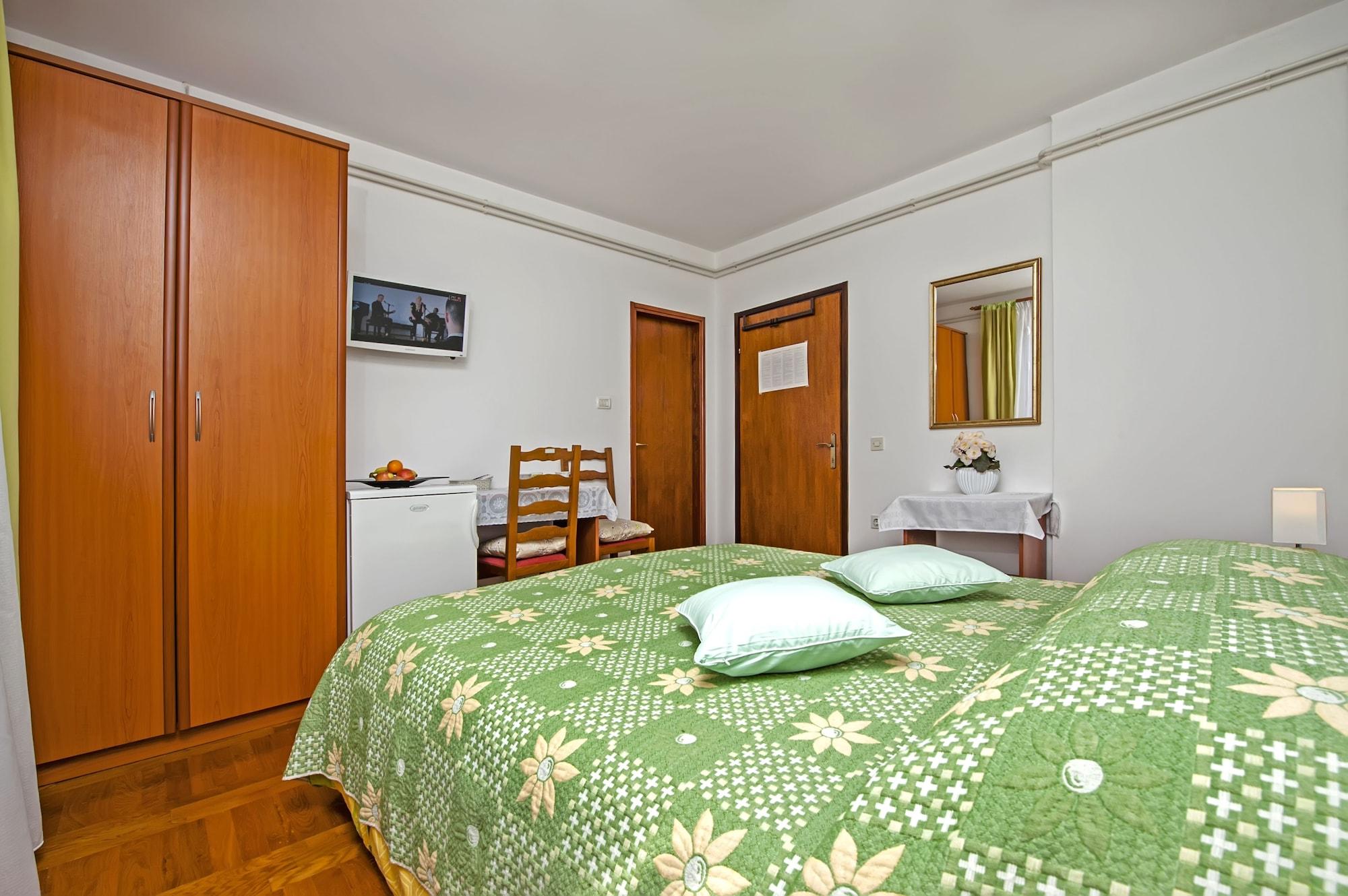 Comodidades del Alojamiento Rooms Stefania