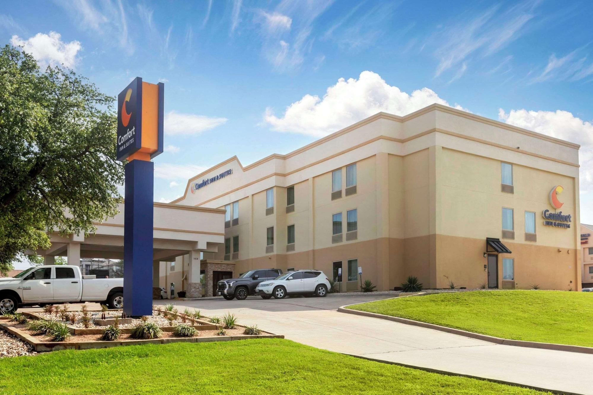 Vista Exterior Comfort Inn & Suites Temple - Medical Center