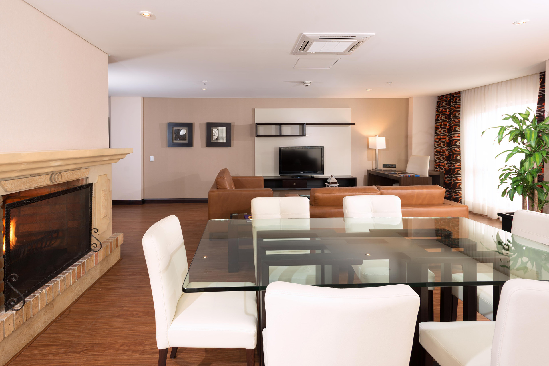 Hotel Casa Dann Carlton Hotel & Spa